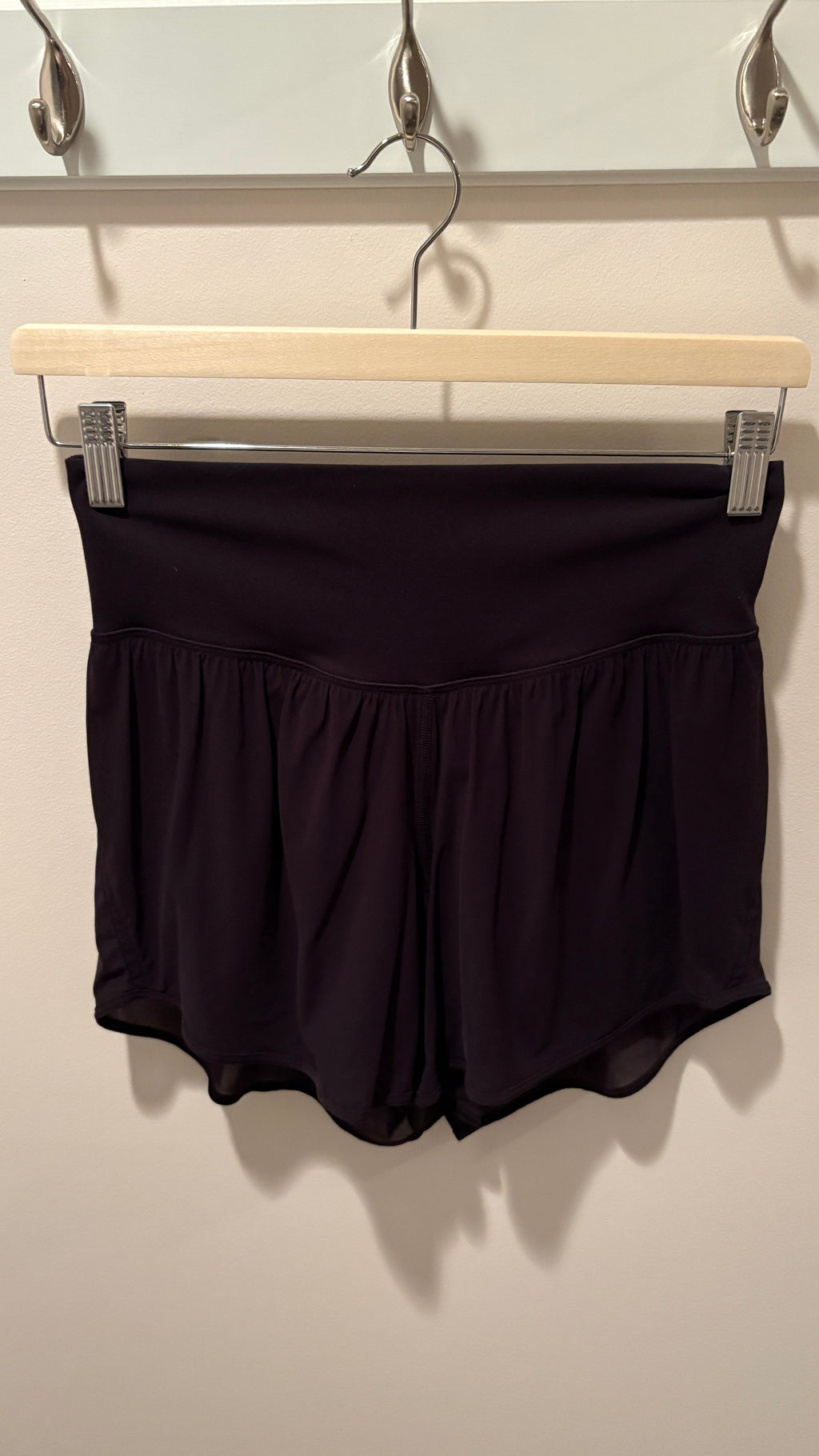 Lululemon Nulu High Rise Yoga Shorts 3.5”